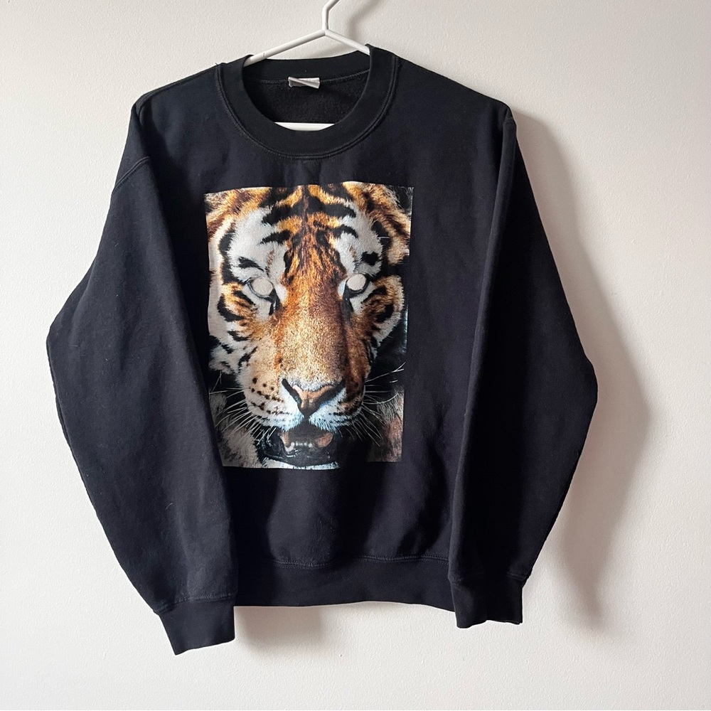 La Notte Black Tiger Graphic Sweatshirt XS/S